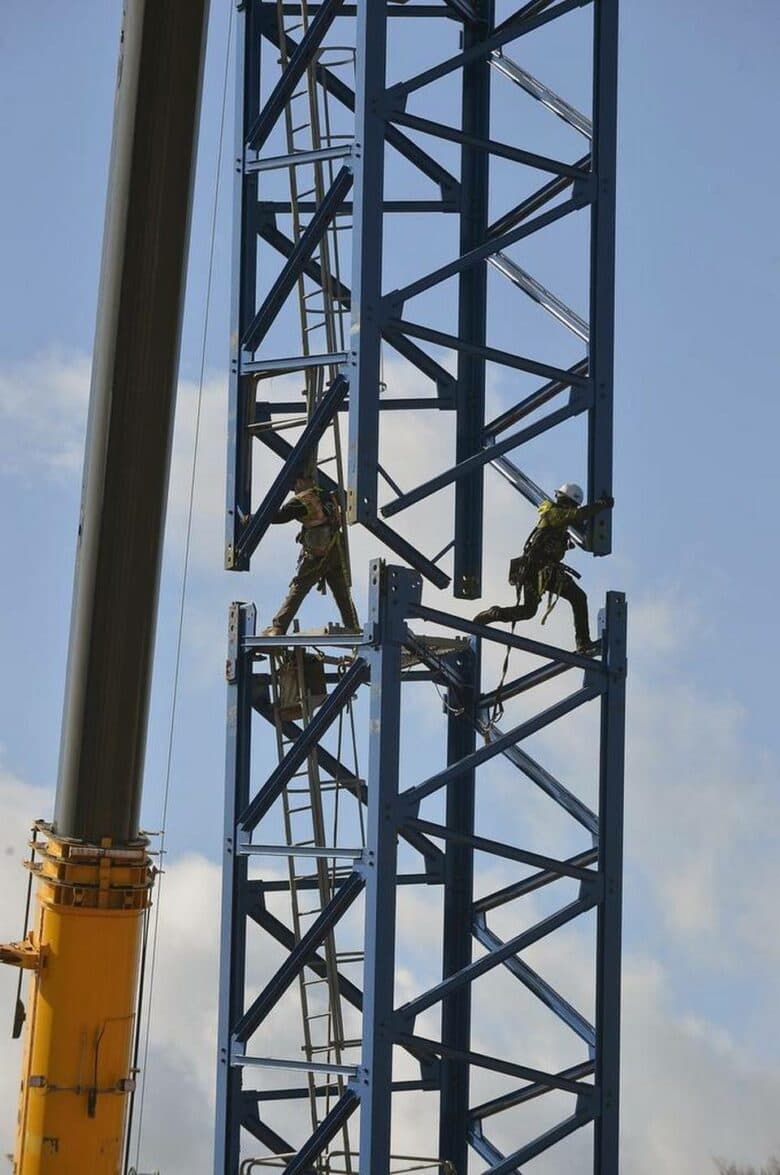 Angled ladder
